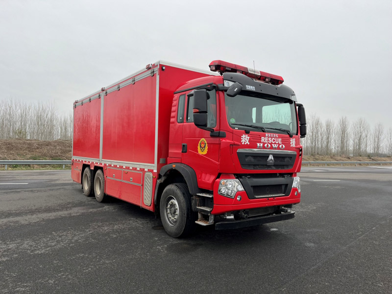 YZR5210TXFQC100型器材消防車